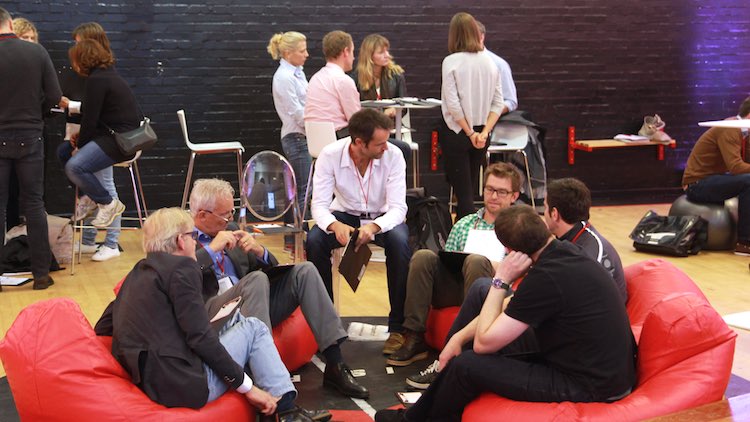 Knowledge exchange between participants from different countries